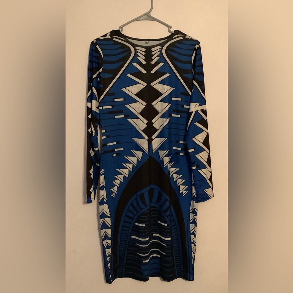Womens Blue Aztec style dress. Size XL